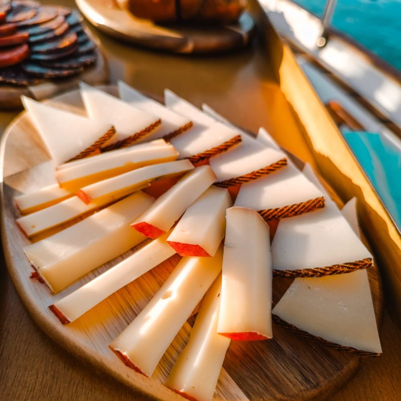 embutidos y quesos 7