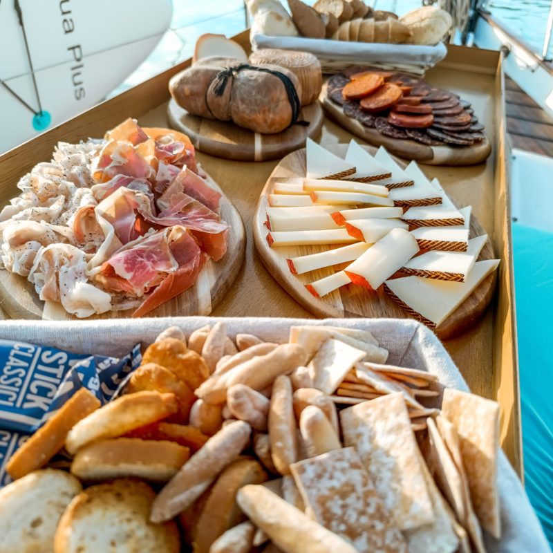 embutidos y quesos 9